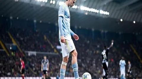 [足球世界]克林斯曼后代展现球技，点球扑救非血缘所致