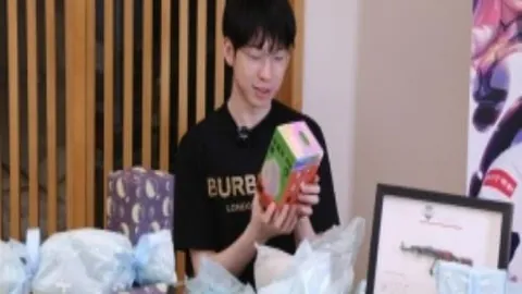 巴多萨首次突破澳网男单四强关卡